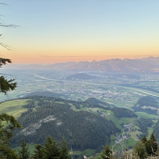 Frohe Festtage und ein glückliches neues Jahr 2026!